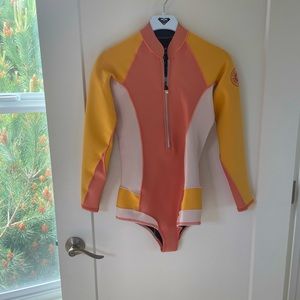 Sold on FB Market Place NWT - Roxy Pop Surf Size 6